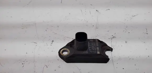 Volkswagen PASSAT CC Airbag deployment crash/impact sensor 4F0907651