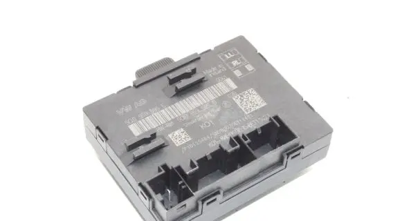Audi A3 S3 8V Door control unit/module 5Q0959595E