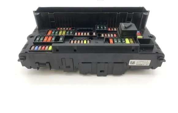 BMW 5 F10 F11 Fuse module 9252815 925281501