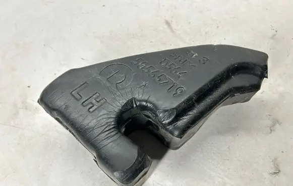Dodge Hornet Fender foam support/seal 50565719 68607057AA