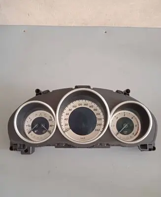 Speedometer (instrument cluster)