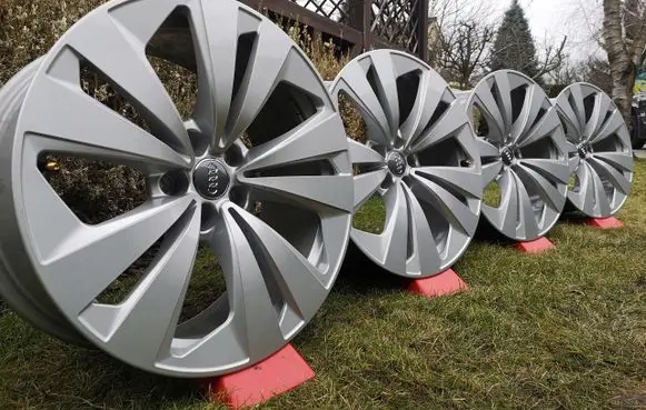 Audi Q8 R19 alloy rim 