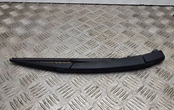 Nissan Qashqai Rear wiper blade arm