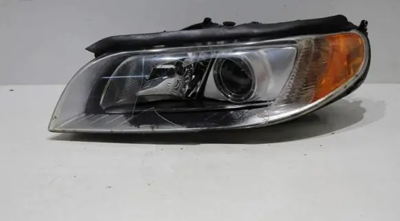Volvo V70 Headlight/headlamp