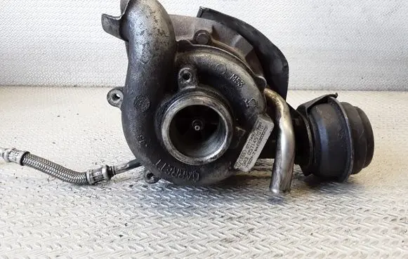 Audi A8 S8 D2 4D Turbo 057145701G