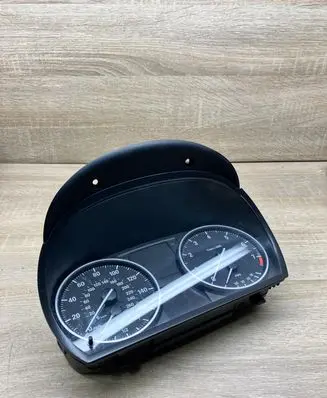 BMW 3 E90 E91 Speedometer (instrument cluster) 9242343 8242343 MPH