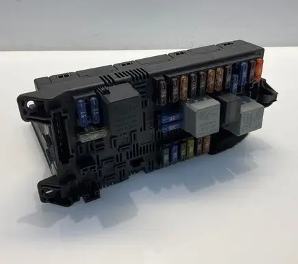 Mercedes-Benz E W211 Fuse module 2115453101 A2115453101