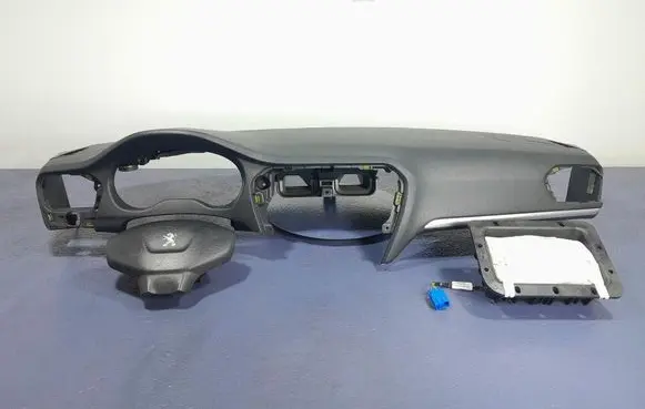 Peugeot 301 Dashboard 96753920ZD