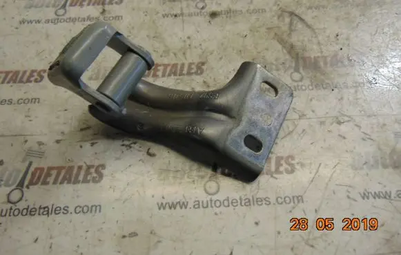 Mercedes-Benz B W245 Tailgate/trunk/boot hinge A1697401037