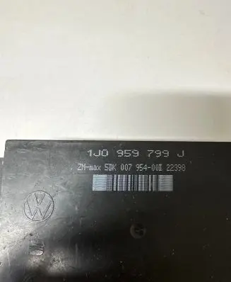 Volkswagen PASSAT B5 Comfort/convenience module 1J0959799J 5DK00795400