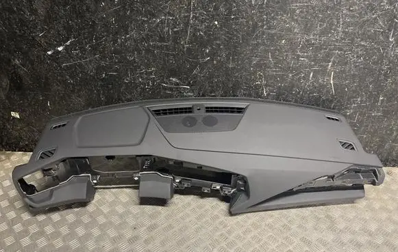 Opel Astra L Dashboard Y0136787