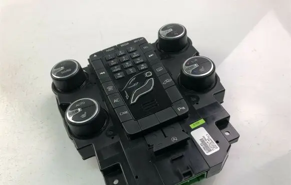 Volvo V40 Climate control unit 31288103 K2324