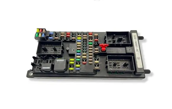Land Rover Evoque I Central body control module GJ3214F041AC