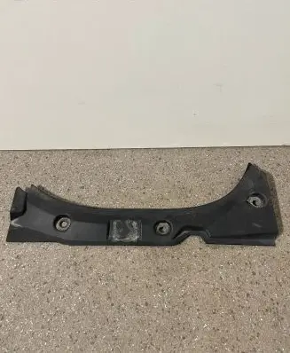 Audi A8 S8 D4 4H Fender end trim 4H0823745C