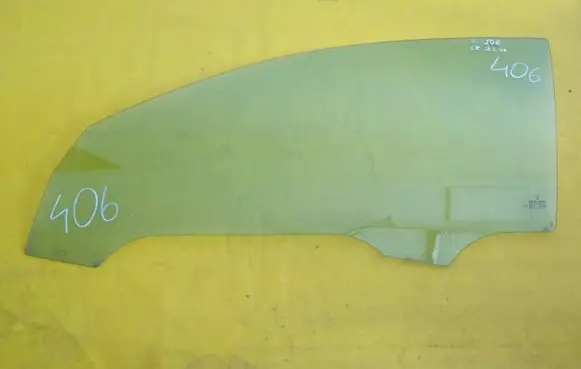 Peugeot 206 Front door window/glass (coupe)