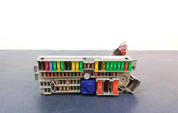 BMW 5 G30 G31 Fuse box set 9350313