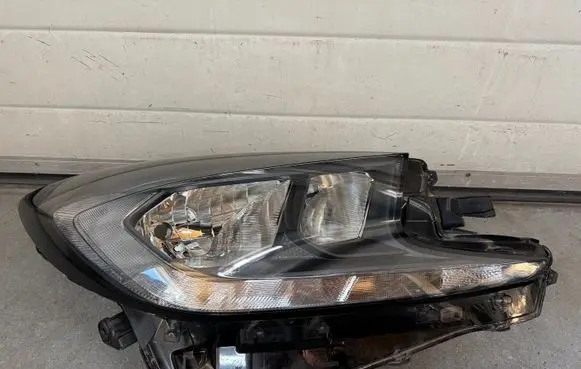 Toyota Aygo X Headlight/headlamp 0072711 0H31