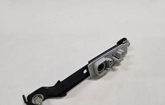 Mazda CX-7 Seat belt height adjuster 