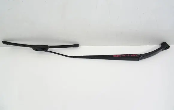 Nissan Qashqai Front wiper blade arm