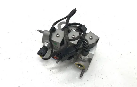 Volvo XC40 Air conditioning (A/C) expansion valve 32373474