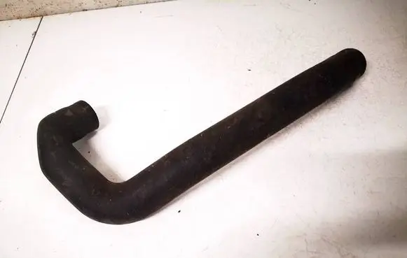 Audi 80 90 B3 Engine coolant pipe/hose 811121051e