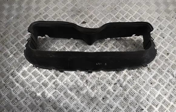 Maserati Quattroporte Intercooler air guide/duct channel 80371000