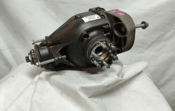 BMW 1 E82 E88 Rear differential 7571186 EAL56V