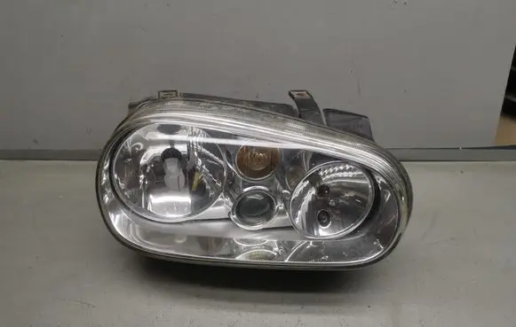 Volkswagen Golf IV Headlight/headlamp 1J1941016C