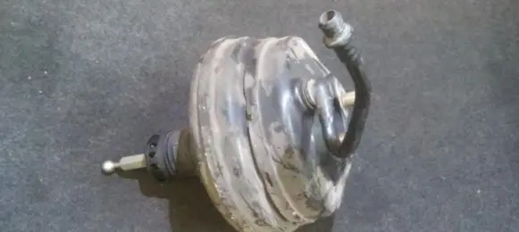 Audi A4 S4 B5 8D Brake booster 4b3612105