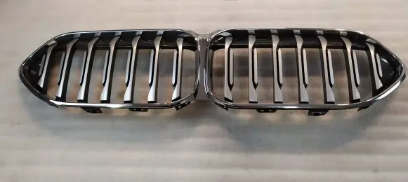 BMW 2 F44 Front bumper upper radiator grill 7077302