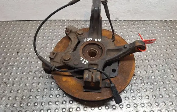 Renault Clio IV Front wheel hub spindle knuckle S25056067 400145894R