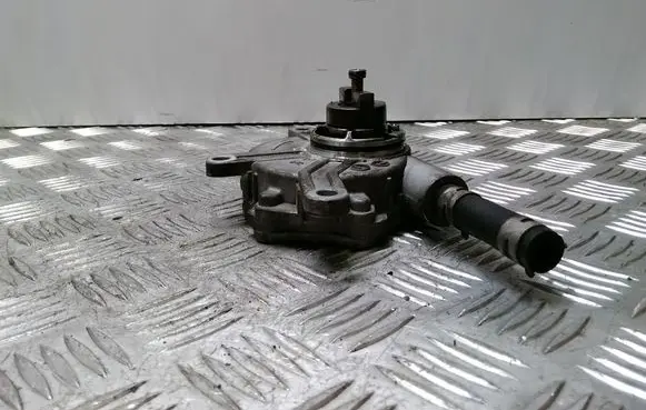 Vacuum pump