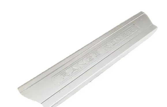 Front sill trim cover