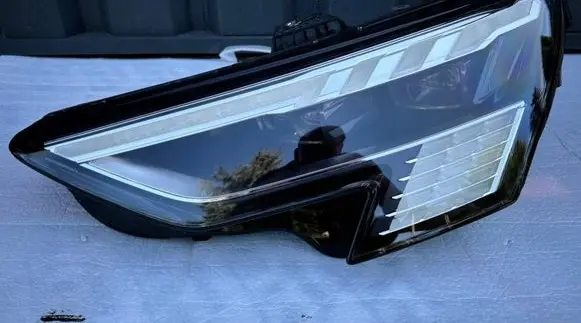 Audi A3 8Y Headlight/headlamp 8Y0941035 90193993