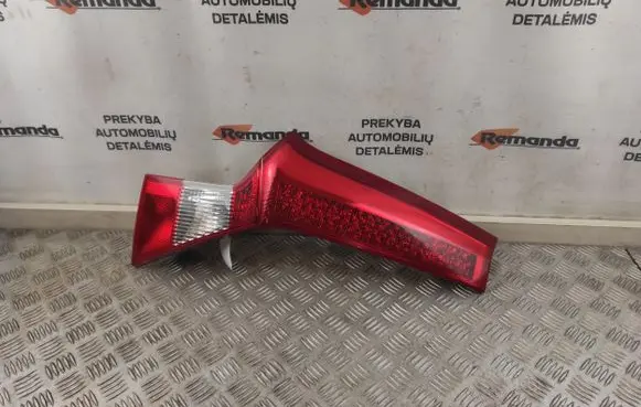 Volvo V70 Tailgate rear/tail lights 164393