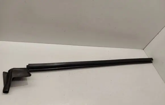 Volkswagen PASSAT CC Rubber seal front coupe door window 3C8837471B