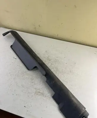 Mitsubishi Colt Front sill trim cover JCI303988 MR951587