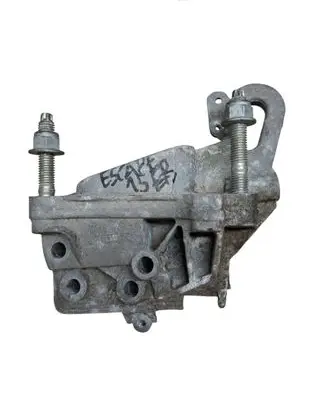 Engine mounting bracket
