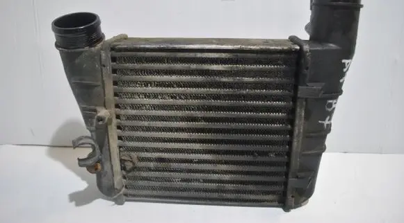 Audi A4 S4 B7 8E 8H Intercooler radiator 8E0145805AA