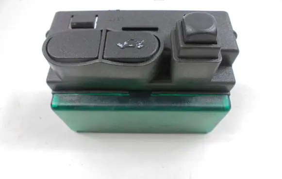 Chrysler Delta Tailgate/boot open switch button 