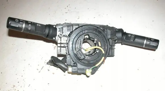 Mazda 2 Wiper turn signal indicator stalk/switch DF7166120BDD