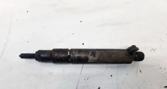 Audi A4 S4 B5 8D Fuel injector 028130201G