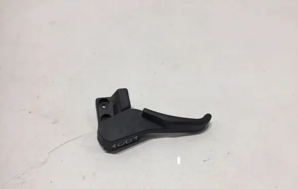 Volkswagen PASSAT B5.5 Engine bonnet (hood) release handle 3B1823533