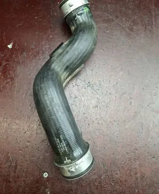 Mercedes-Benz C W203 Intercooler hose/pipe A2035283482 3091DB30