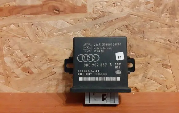 Audi A5 8T 8F Light module LCM 8K0907357B