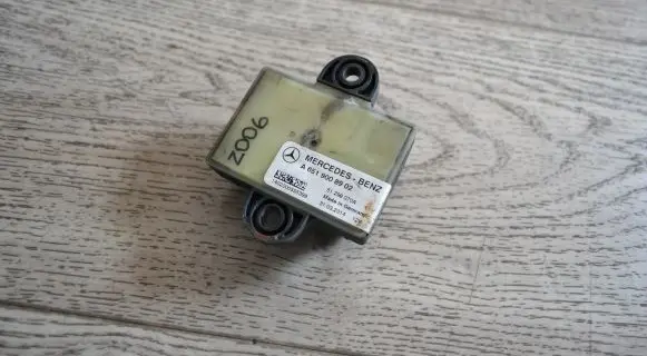 Mercedes-Benz Sprinter W906 Glow plug pre-heat relay A6519008902