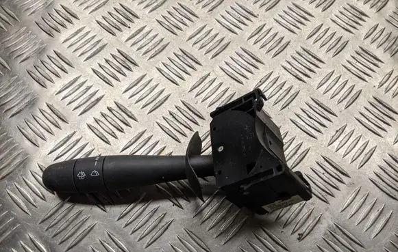 Opel Vivaro Wiper control stalk 91167047E