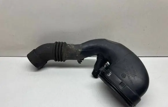 BMW 3 E46 Air intake hose/pipe 7790552