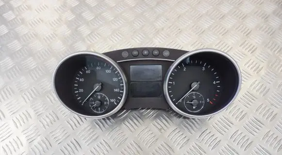 Mercedes-Benz GL X164 Speedometer (instrument cluster) A1645403447 A2C53140394