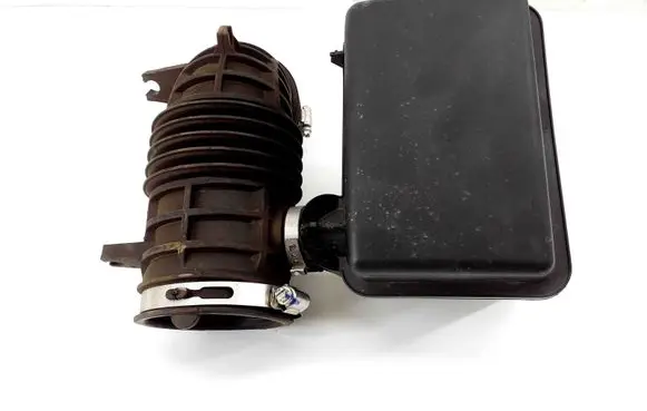 Ford Ranger Intake resonator JB3G9B659BA JB3G9F805BA